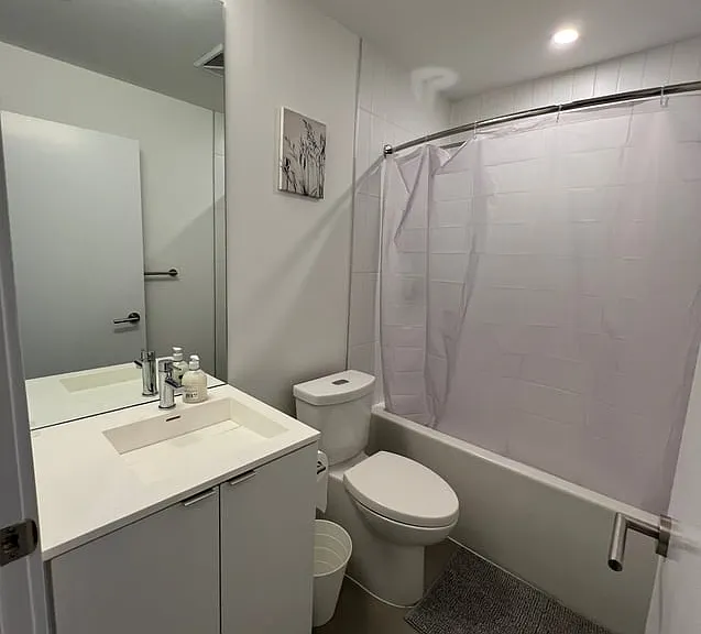 33 Dunfield Ave #703A — Photo 5