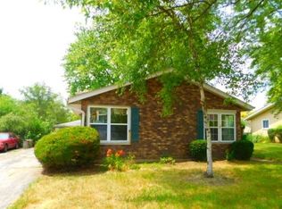 1032 Allen Ave, West Chicago, IL 60185