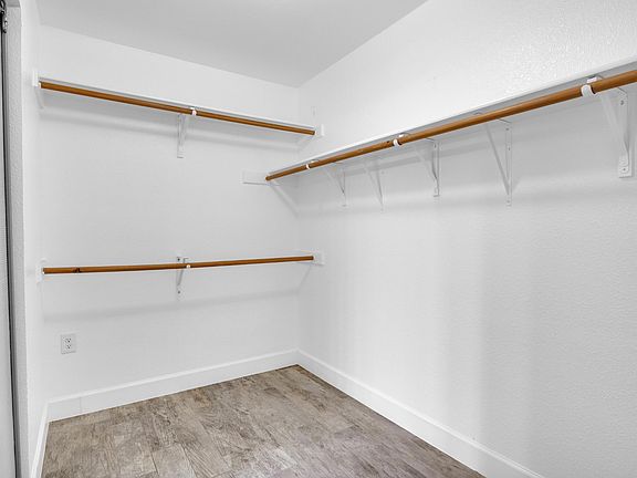 4th image of 6313 La Mesa St