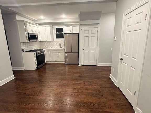 4th image of 19 Rosehill Pl