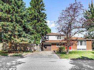 122 Bryant Rd, Ajax, ON L1S2Y8