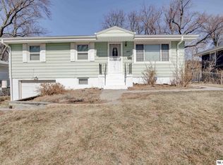 4822 Grand Ave, Omaha, NE 68104