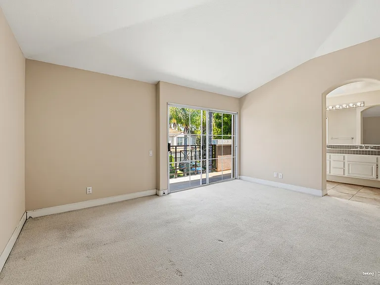 51 Barbados Dr — Photo 10