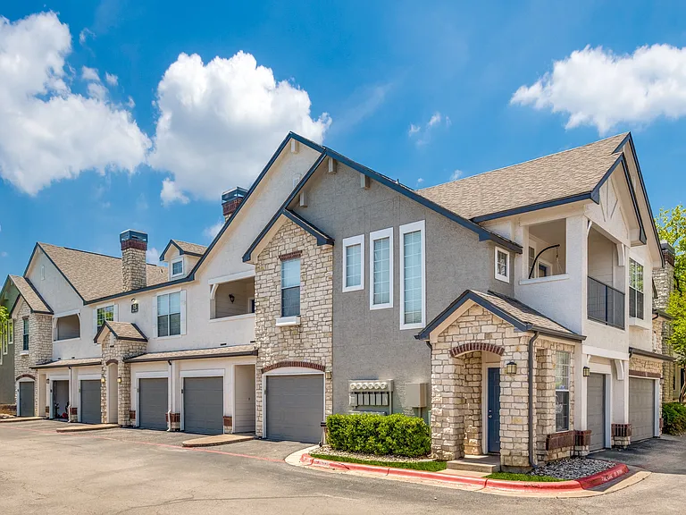 Regency Dell Ranch Apartments — Photo 27