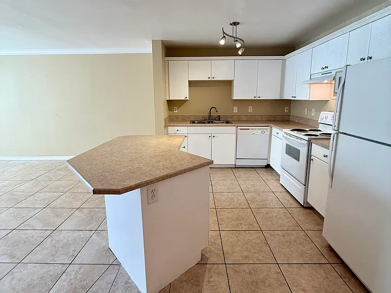 3591 Kernan Blvd S #217 — Photo 7