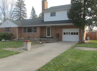 4175 Cass River Dr, Saginaw, MI 48601