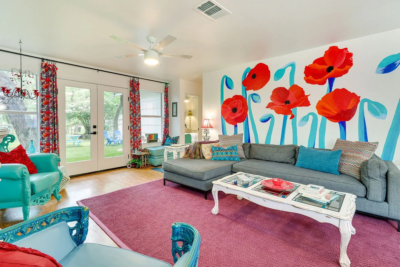 3 bed, 2.0 bath, 1291 sqft, $4,432 — Photo 1
