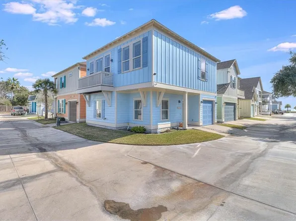 305 Sailhouse Way, Rockport, TX 78382