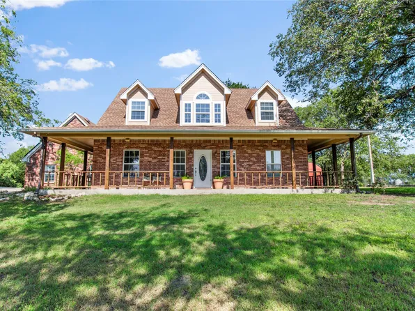 425 Cartwright Dr, Benbrook, TX 76126