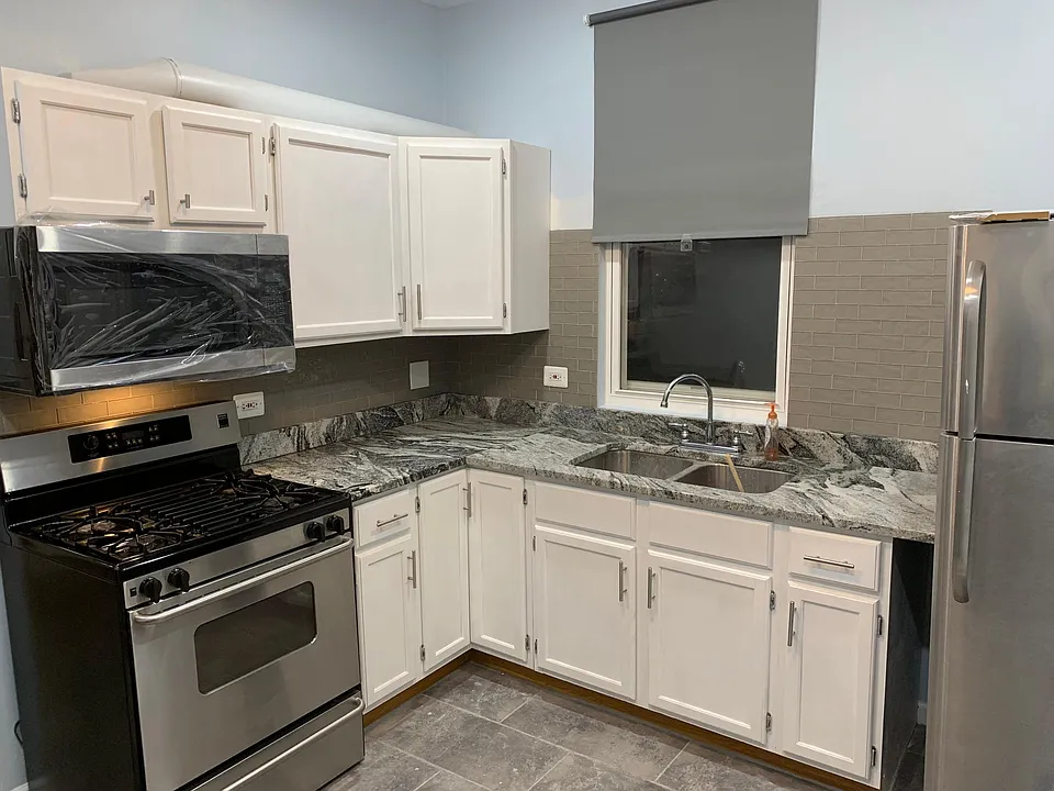 2936 N Allen Ave #2
