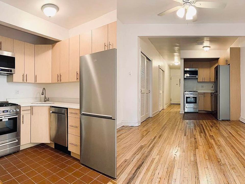 1st image of 150 E 7th St APT C8