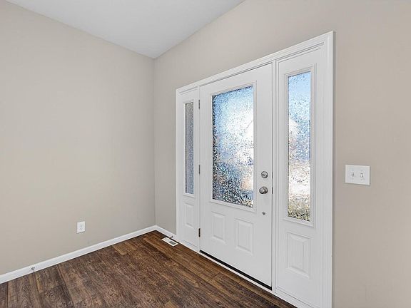 3rd image of 451 Sugar Maple Lane