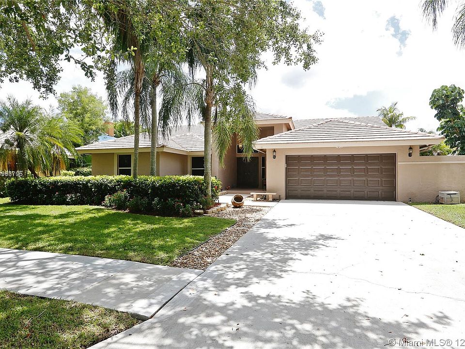 1st image of 1245 Fairfax Ct