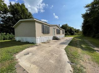 157 Black Ln, Belle Chasse, LA 70037
