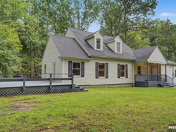 2nd image of 45B Old Mill Road