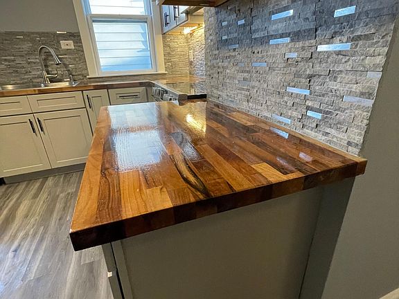 2nd image of 9 Kent St #1