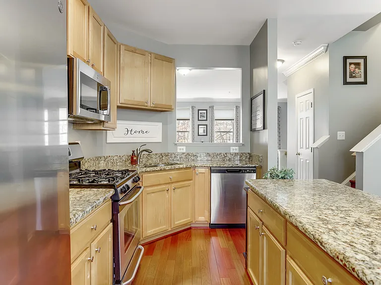 141 Martin Ln — Photo 14