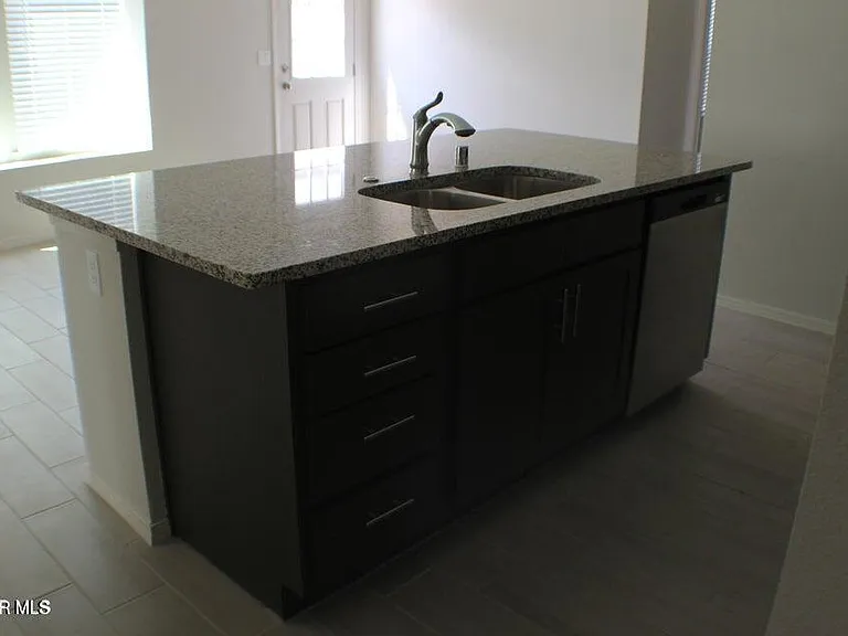 7425 Norte Mesa Ln — Photo 10