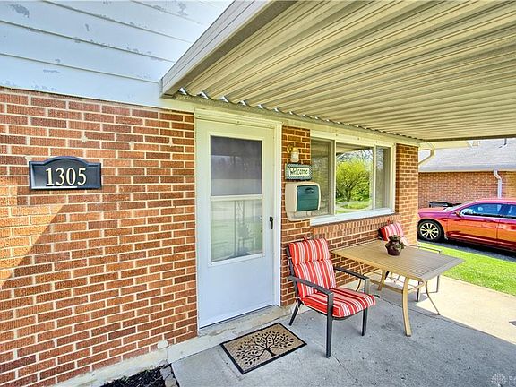 2nd image of 1305 Heatherdale Dr
