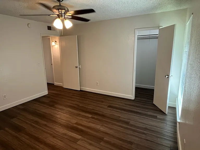 Bullard Garden Apartments — Photo 6