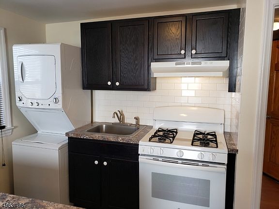 2nd image of 20-22 1st St Unit 2