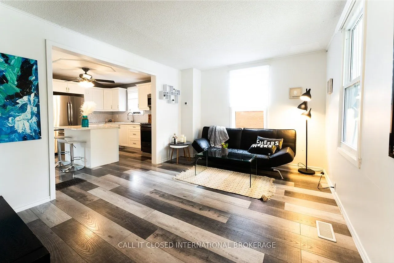 3 bed, $2,200 — Photo 4
