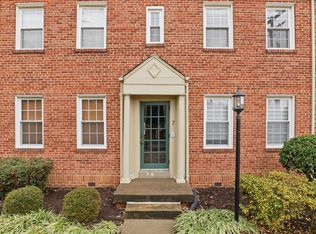 7 Russell Rd APT D, Alexandria, VA 22301