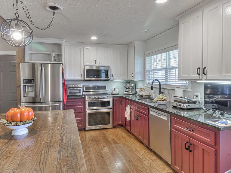 1236 Hunters Point Ln — Photo 8