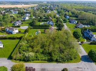 Chateau Dr, Manorville, NY 11949