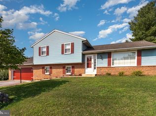 24 Karen Ct, Lititz, PA 17543