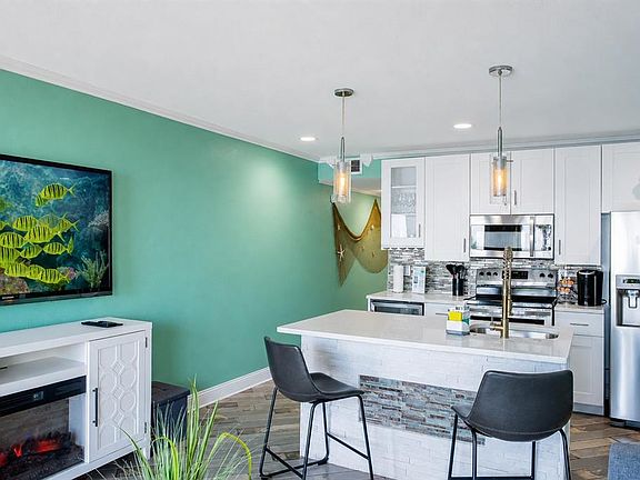 5th image of 2506 N ROCKY POINT DRIVE #331