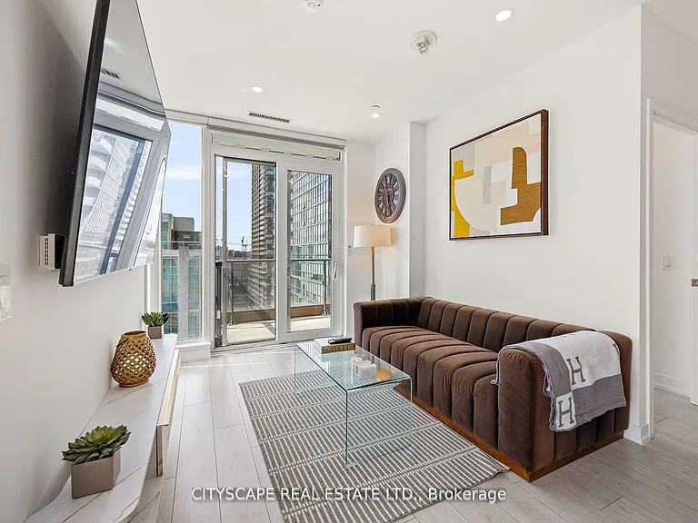 55 Mercer St S #1802 — Photo 15