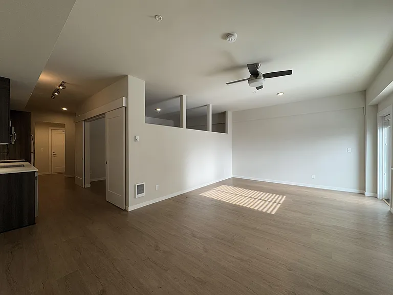 B Flats — Photo 75