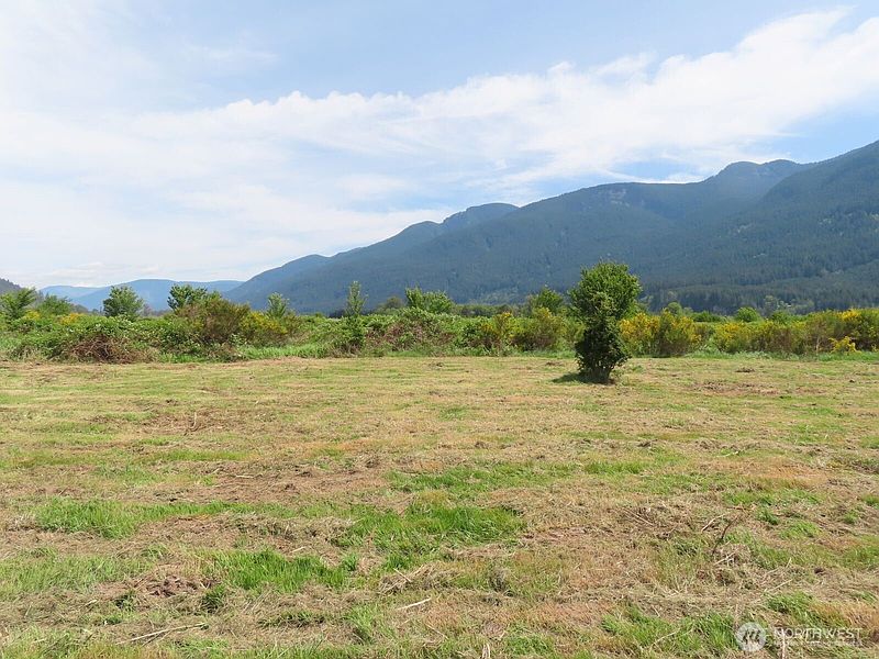 3rd image of 295 River Ranch Road