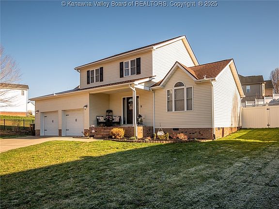 2nd image of 204 Gabrielle Ct