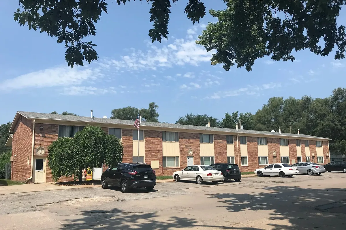 Building Photo - Bellevue Gardens Apartments