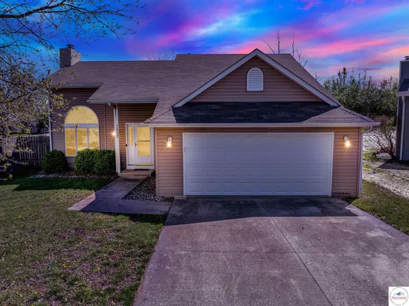 1507 S Azalea St, Columbia, MO 65201