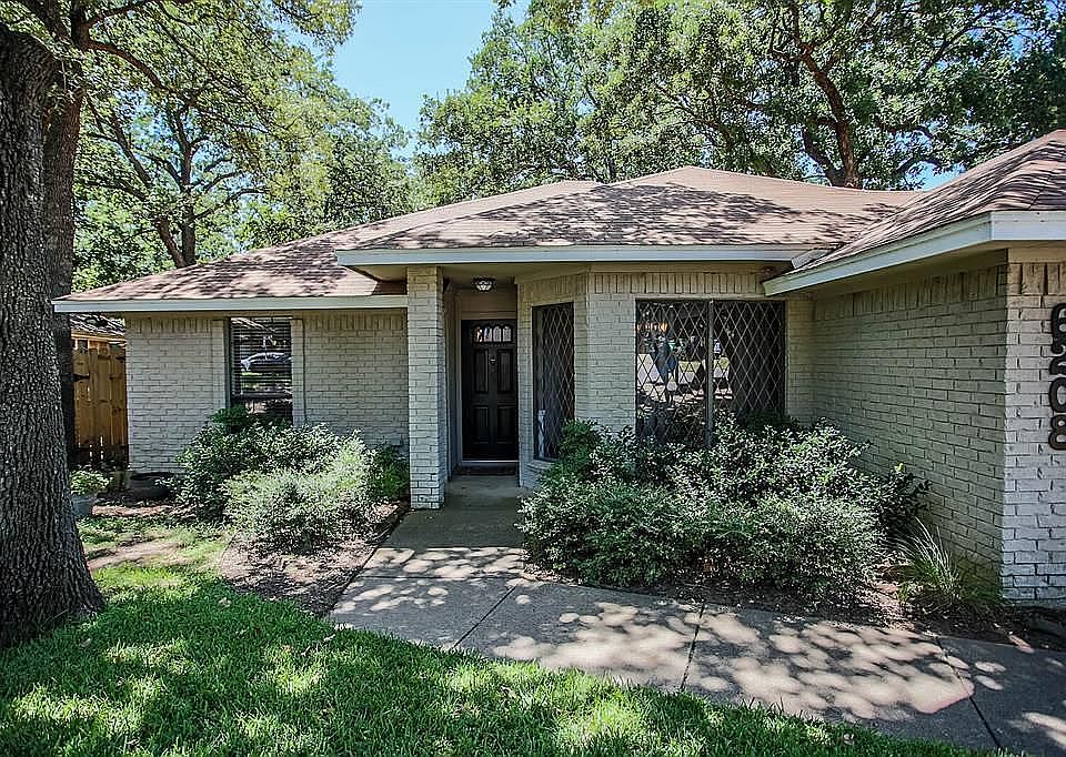 2nd image of 6208 Wentworth Ct