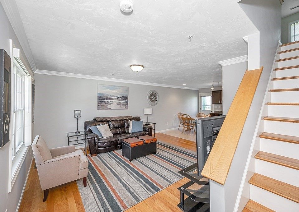 12 Merrimac Way UNIT F, Tyngsboro, MA 01879 Zillow