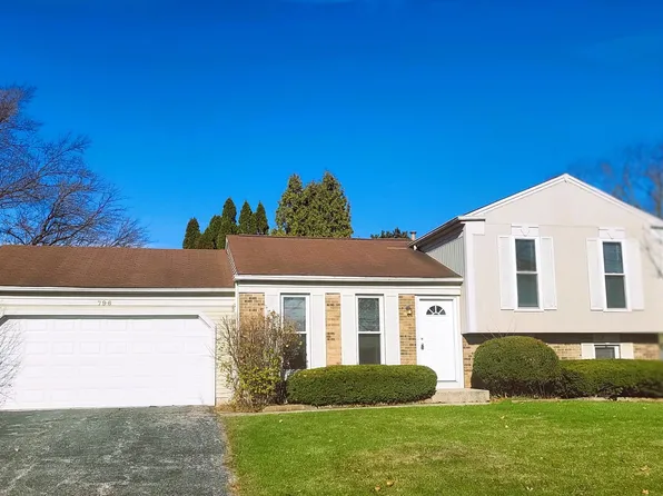 796 Hemlock Ln, Carol Stream, IL 60188