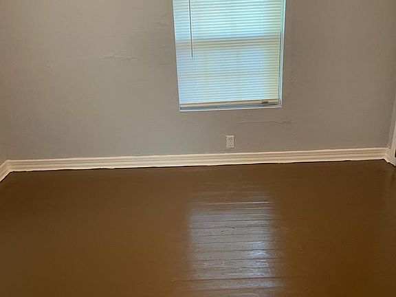 3rd image of 1523 E 20th St