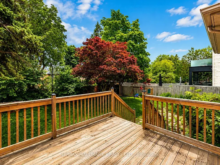 51 Risebrough Ave — Photo 12