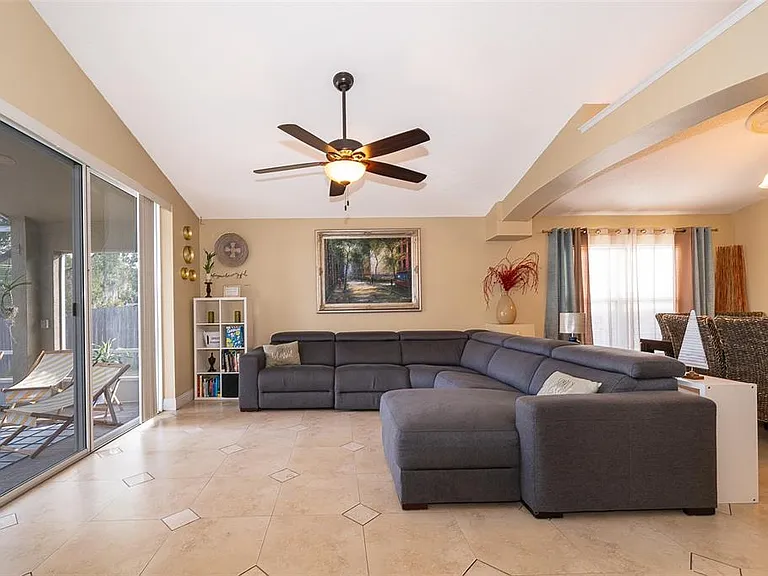 900 American Rose Pkwy — Photo 15