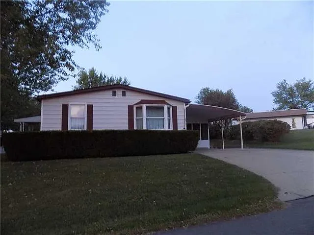 431 Blue Jay Ln photo 1