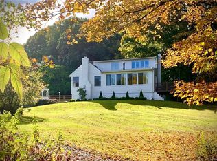 168 Bellvale Lakes Rd, Warwick, NY 10990