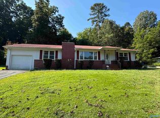 1429 Patterson St, Guntersville, AL 35976