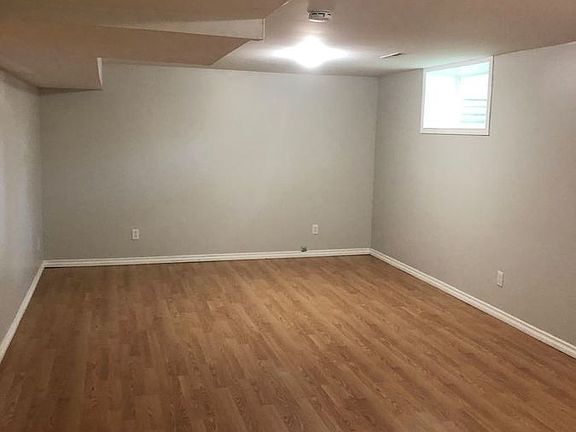 5th image of 2808 Cumberland Ave S #B