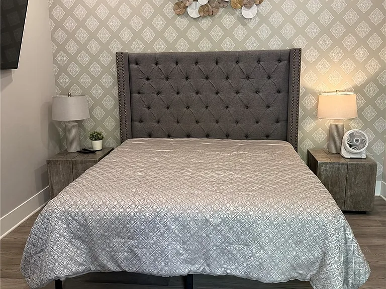76 Bellatrix — Photo 3