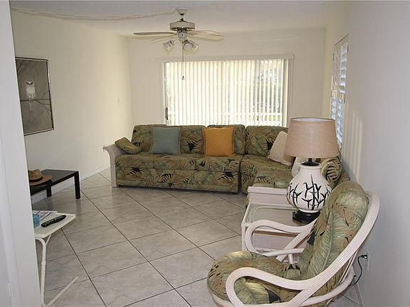 2nd image of 8 Vista Palm Ln APT 101