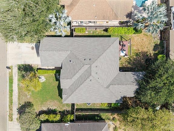 4th image of 4900 N 34th St